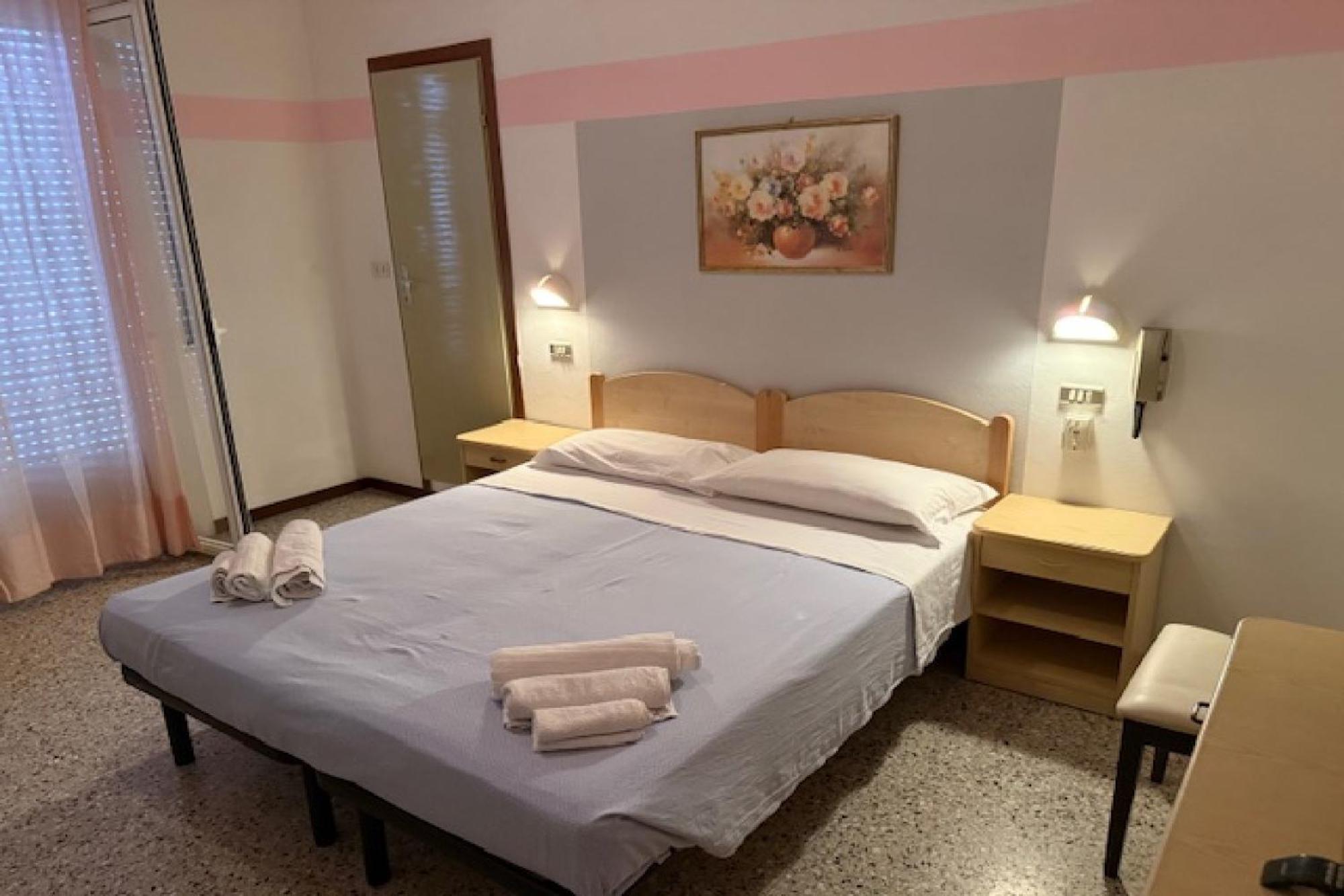 Hotel Nives Rimini Kültér fotó