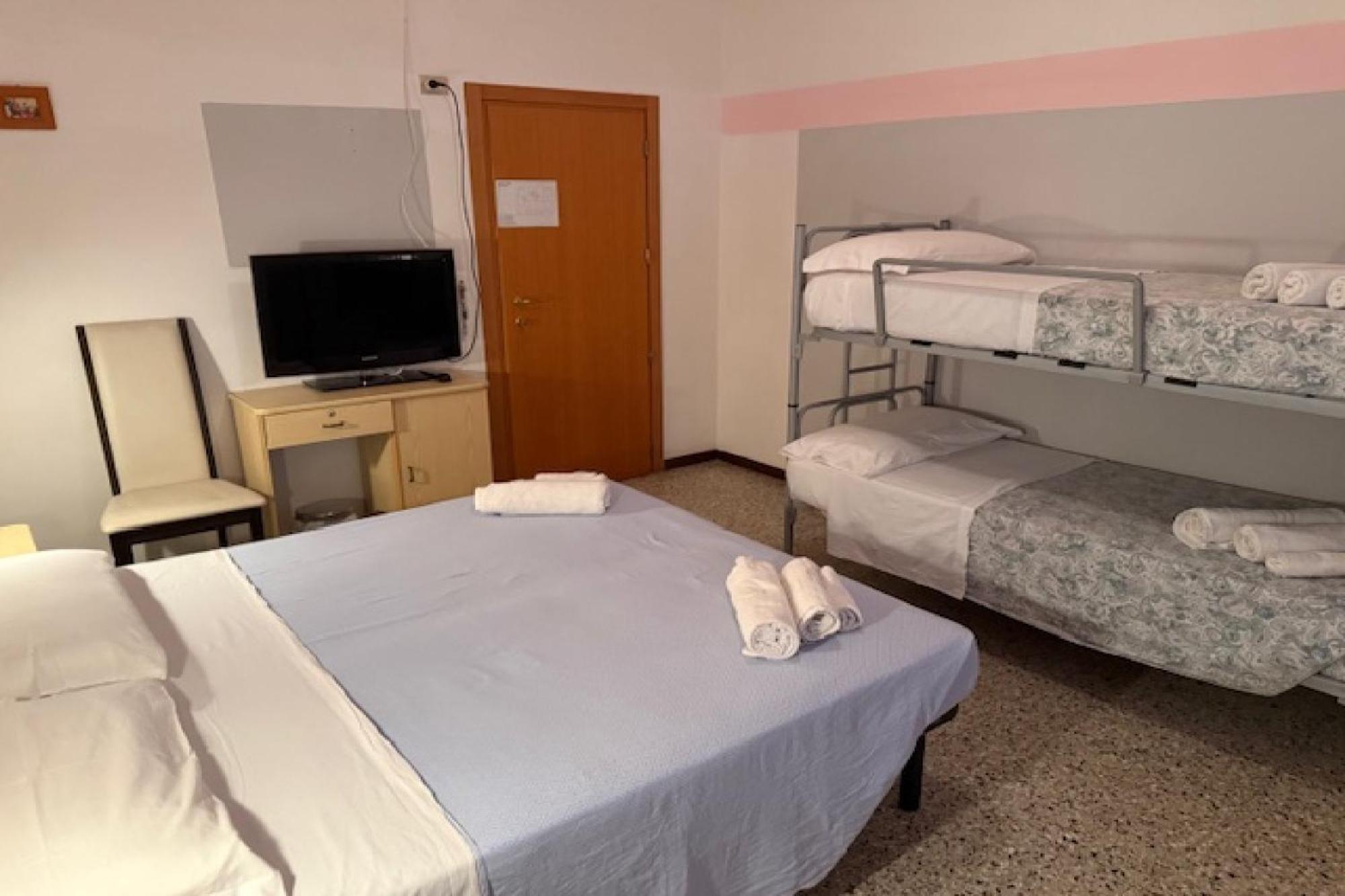Hotel Nives Rimini Kültér fotó