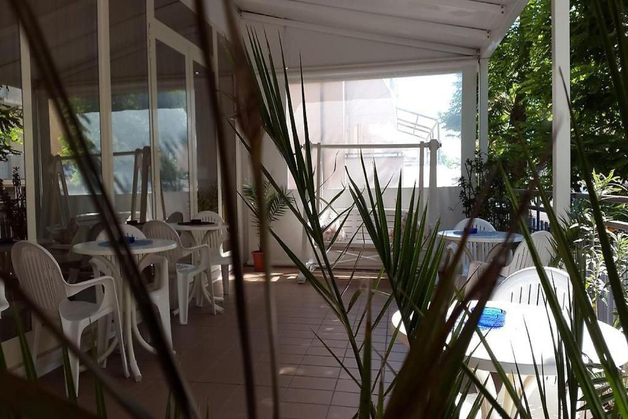 Hotel Nives Rimini Kültér fotó