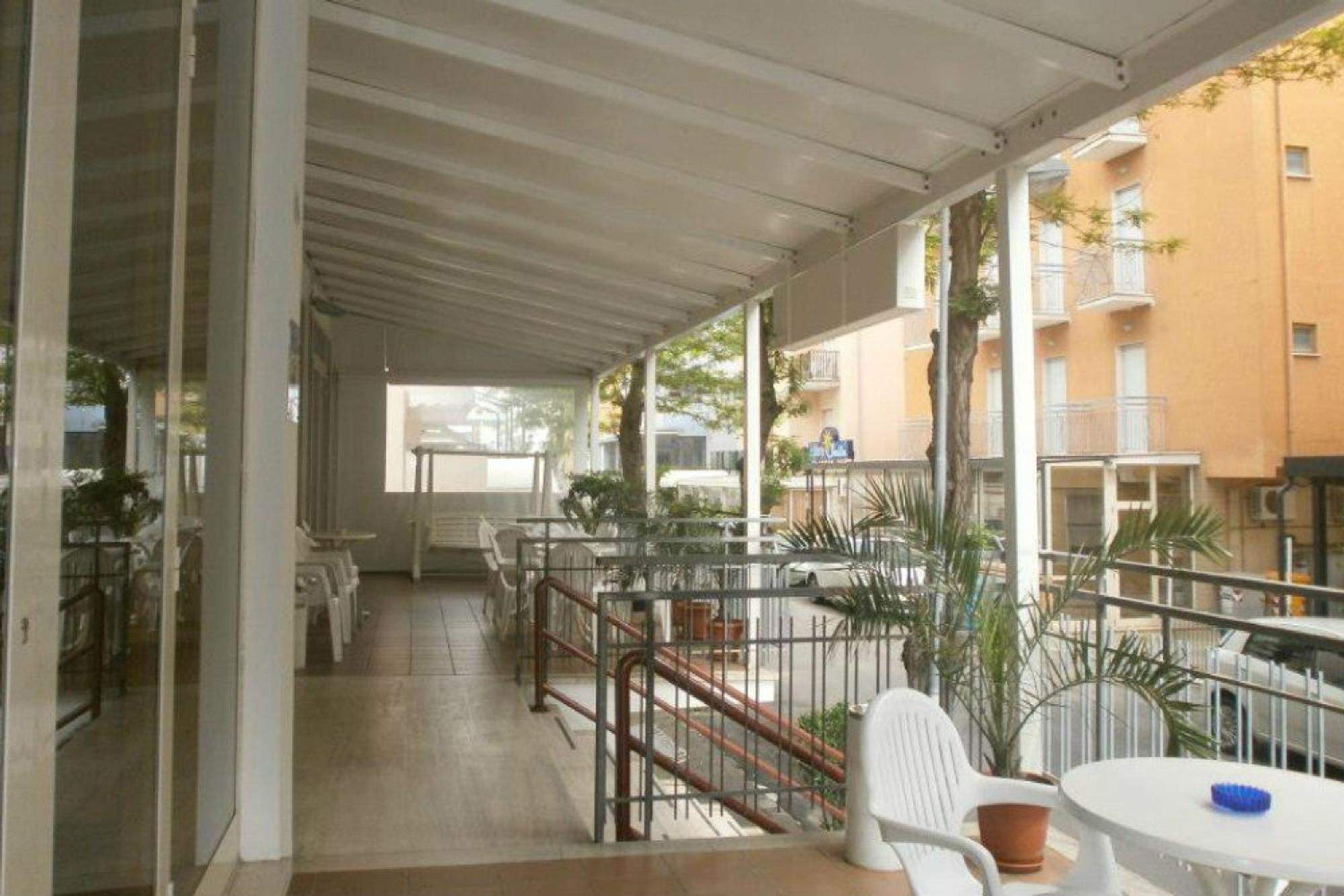 Hotel Nives Rimini Kültér fotó