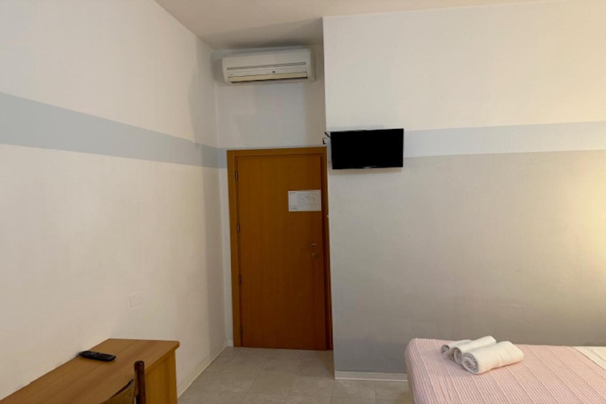 Hotel Nives Rimini Kültér fotó