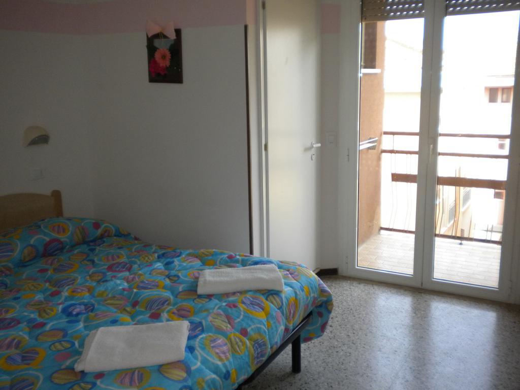Hotel Nives Rimini Szoba fotó