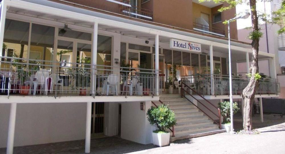 Hotel Nives Rimini Kültér fotó
